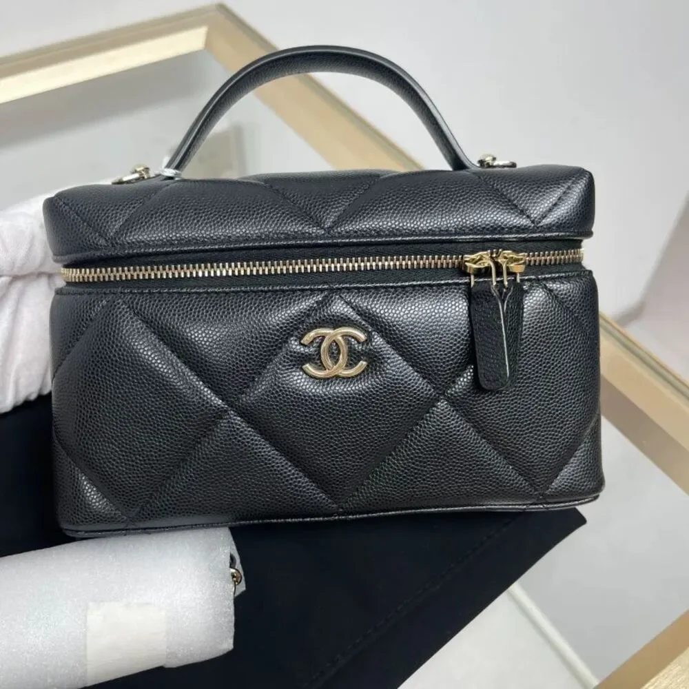 Chanel Women Pre-Loved Bag Very Good Condition